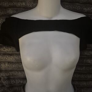 Chic Black Off-Shoulder Crop Top